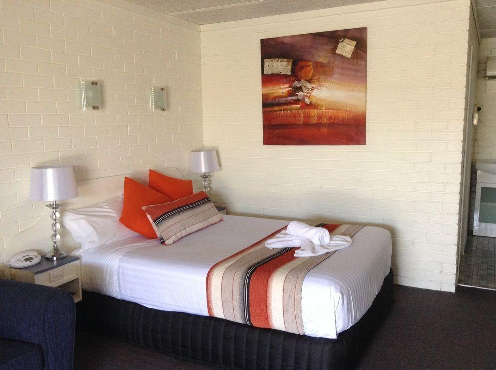 Cameo Inn Motel West Wyalong Luaran gambar