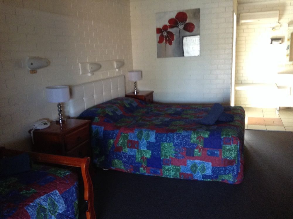 Cameo Inn Motel West Wyalong Luaran gambar